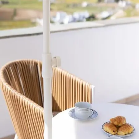 Bella. Tranquil, Exclusive, 4 Bed, Sea Views 别墅
