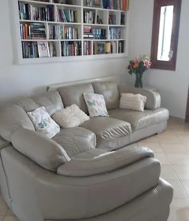 Bella. Tranquil, Exclusive, 4 Bed, Sea Views *