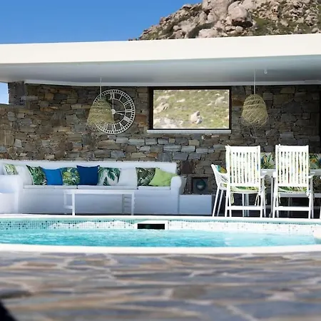 Bella. Tranquil, Exclusive, 4 Bed, Sea Views 别墅