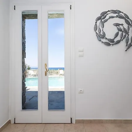 Bella. Tranquil, Exclusive, 4 Bed, Sea Views Villa Naxos City