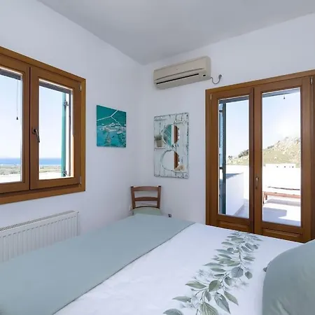 Bella. Tranquil, Exclusive, 4 Bed, Sea Views 别墅 *