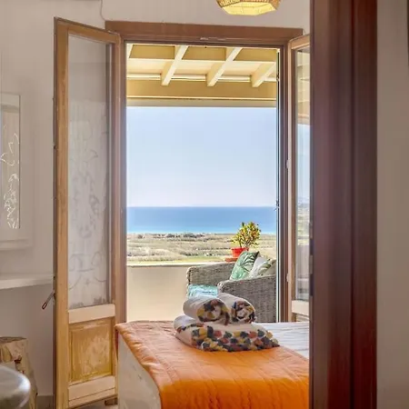 Bella. Tranquil, Exclusive, 4 Bed, Sea Views * Naxos City