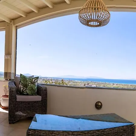 Bella. Tranquil, Exclusive, 4 Bed, Sea Views Villa Naxos City