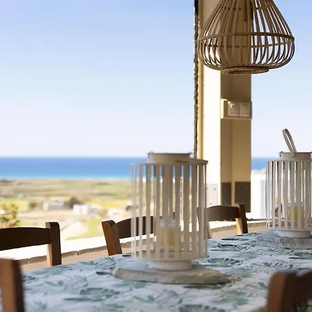 Bella. Tranquil, Exclusive, 4 Bed, Sea Views *